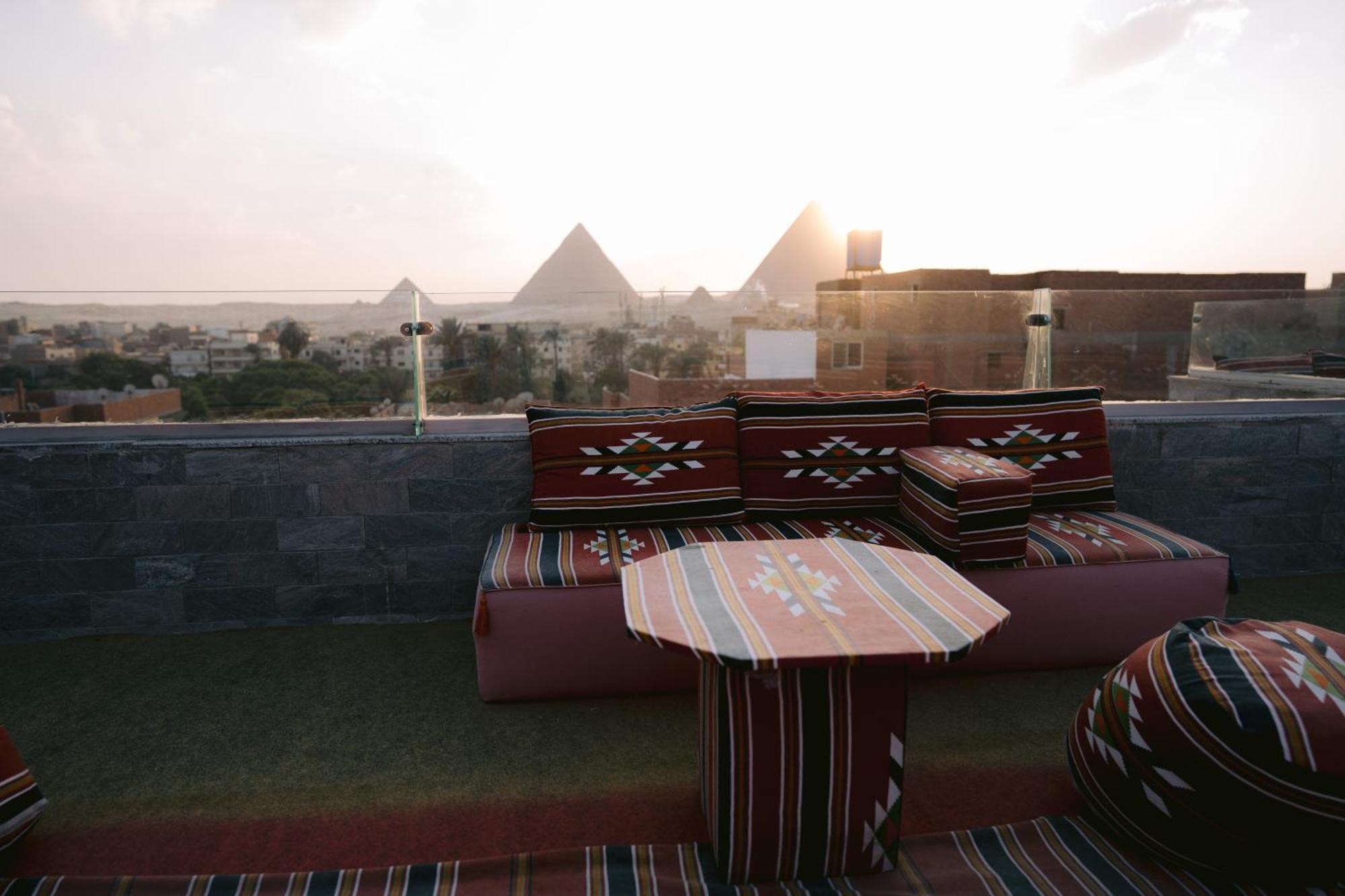 Tuya Pyramids Queen Hotel 3*