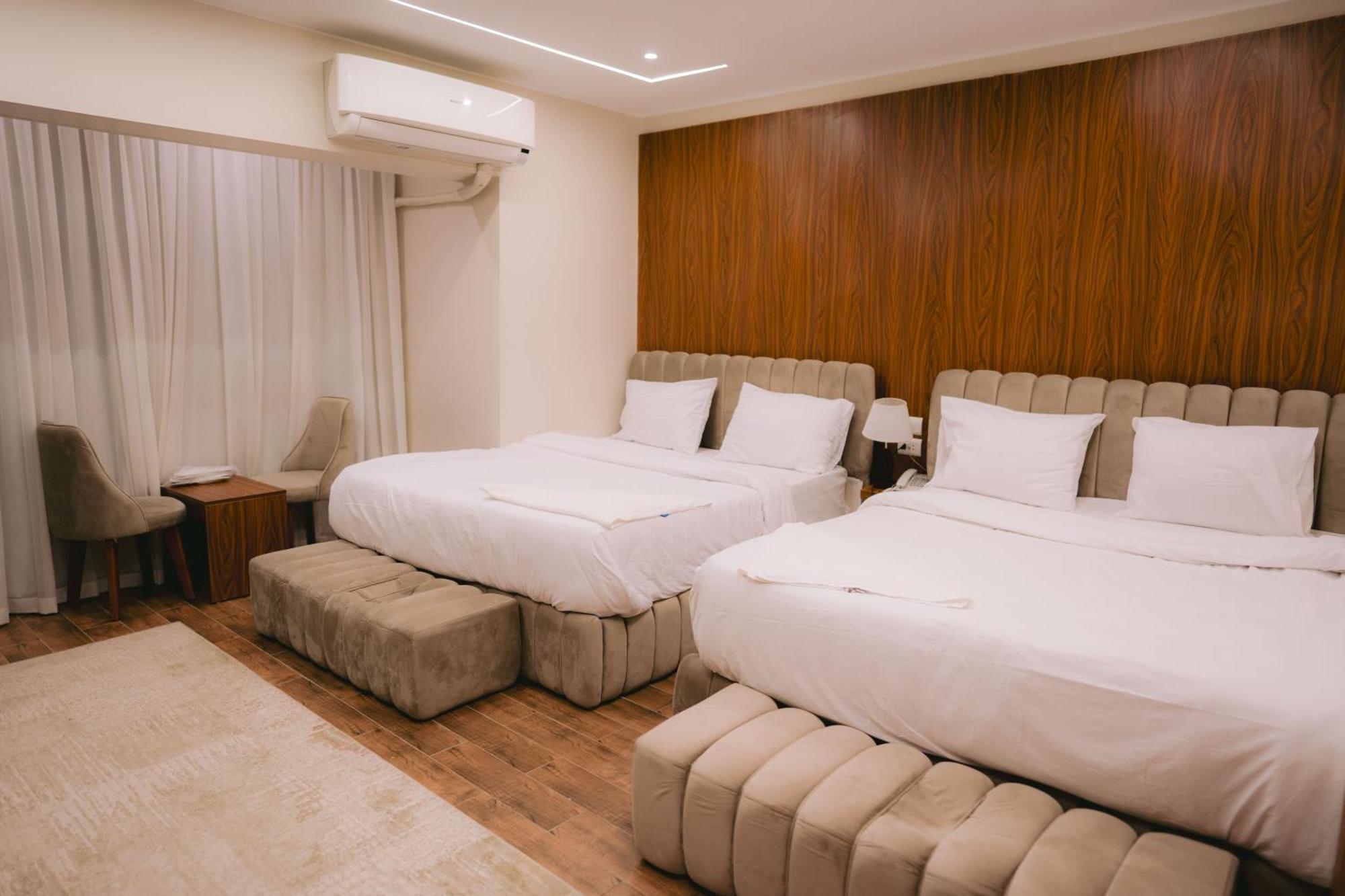 Tuya Pyramids Queen Hotel Cairo