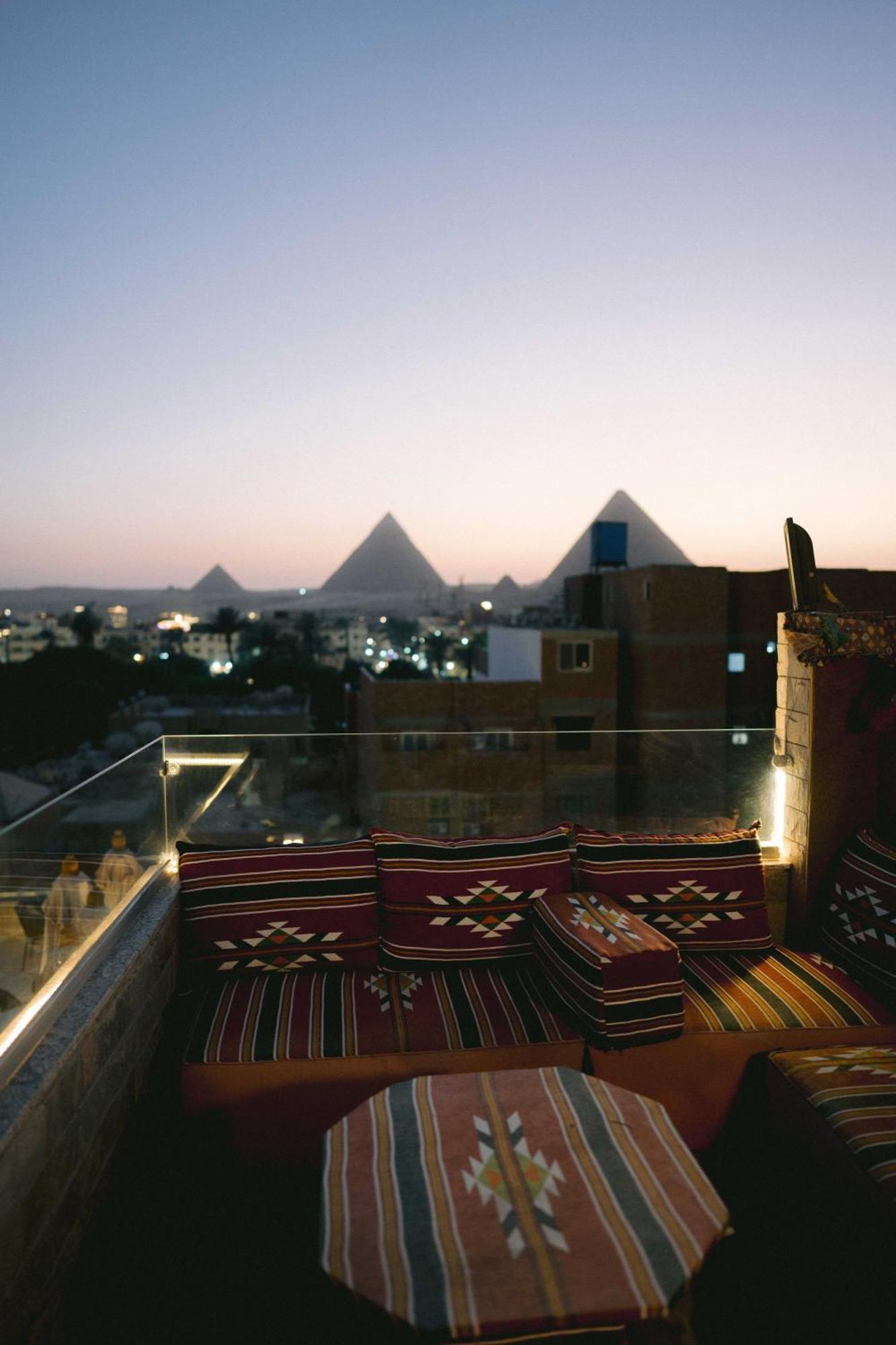 Tuya Pyramids Queen 3*