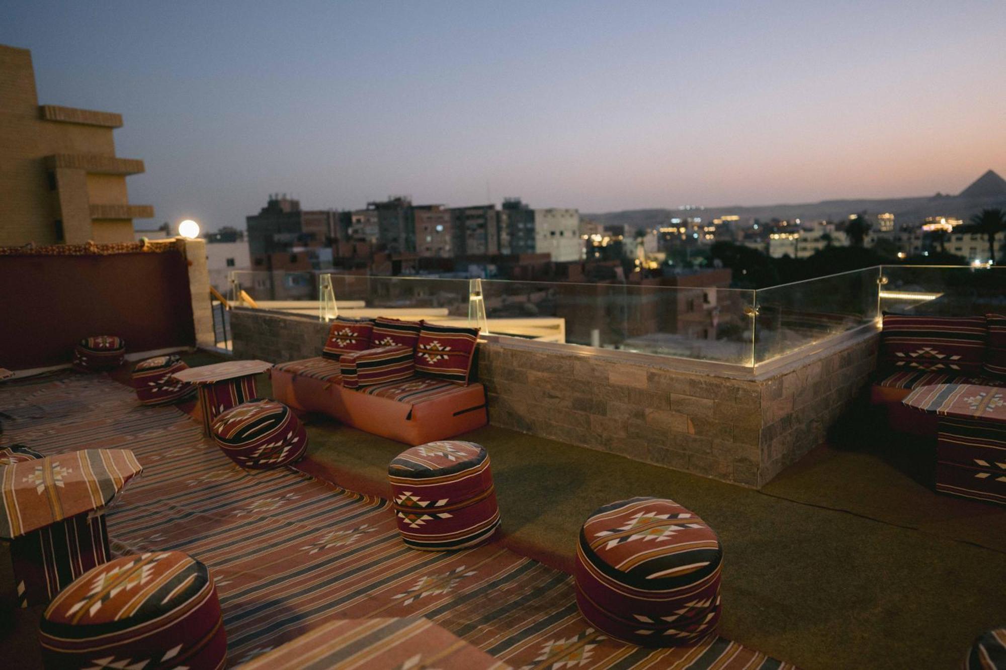 Tuya Pyramids Queen Hotel Cairo