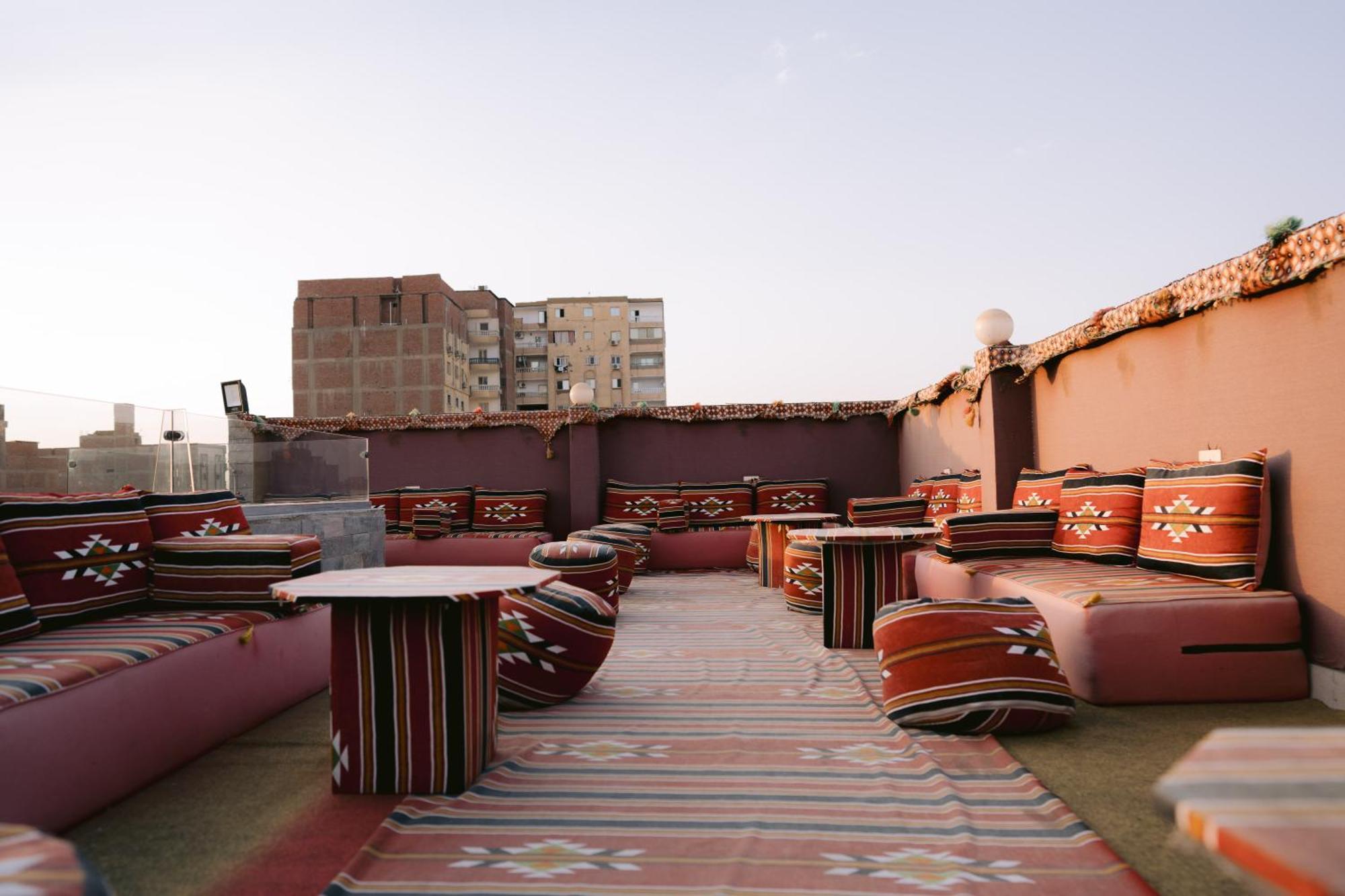 Tuya Pyramids Queen Hotel Cairo