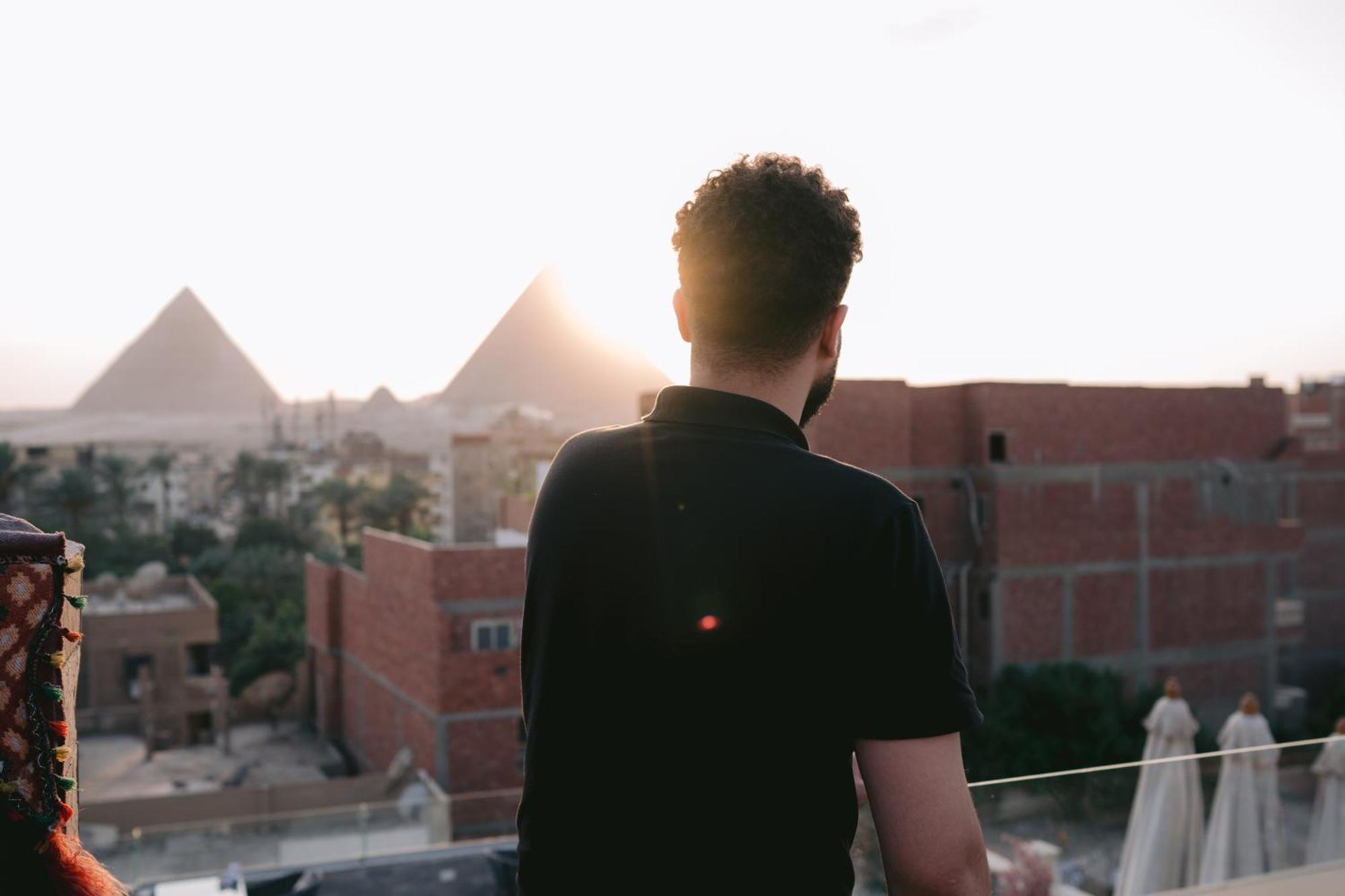 Tuya Pyramids Queen Hotel